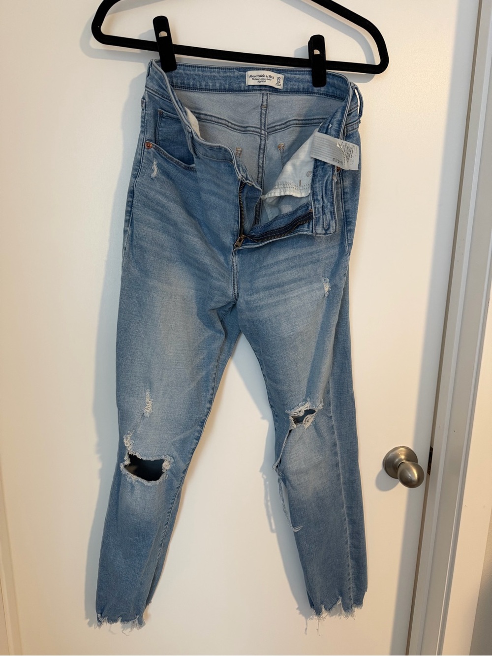 Abercrombie & Fitch Light Wash Ripped Skinny Jeans